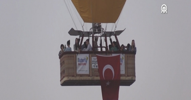 15 Temmuz Bayrak ve Posterli Hava Balonlarıyla Renklendi..