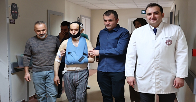 75 yaşındaki hasta spinal robotik cerrahiyle sağlığına kavuştu