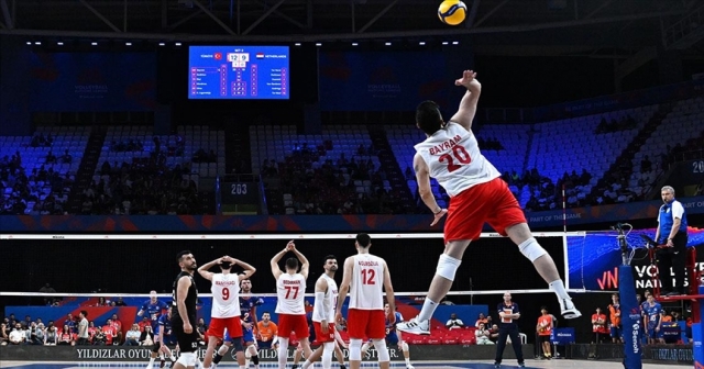 A Milli Erkek Voleybol Takımı, sahaya çıkıyor