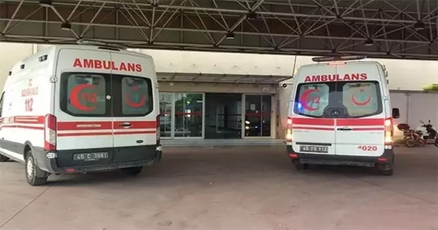 AMBULANSIN CAMINI KIRIP KAVGA ÇIKARTTI!