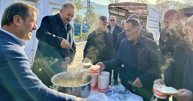 Aybastı Belediyesi’nden Sıcak Çorba İkramı