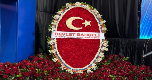 Bahçeli'den AK Parti'ye Özel Çiçek!