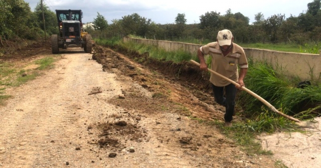 Başköy'de Kanal ve Yol Çalışmaları