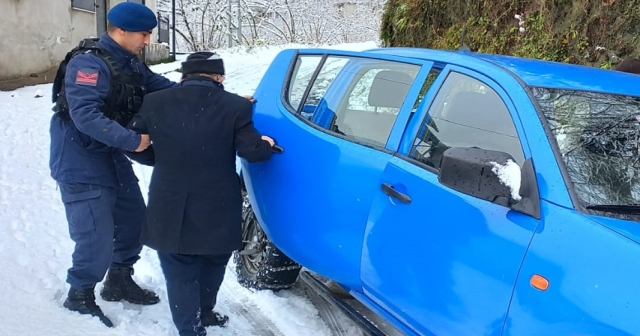 Diyaliz hastası jandarma ekiplerince hastaneye ulaştırıldı