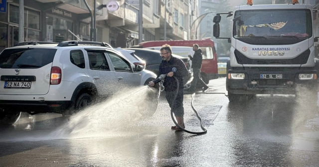 Kabataş Belediyesi'nden Şehir Temizliği