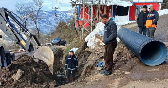 Kabataş'ta Karla Mücadele Çalışmaları Sürdürüyor