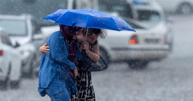 Karadeniz Bölgesi için Sağanak ve Fırtına Uyarısı