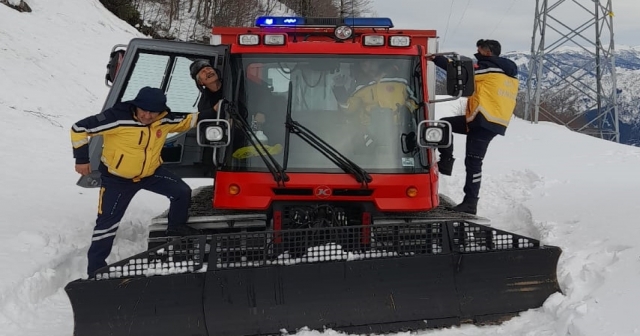 Köydeki hastaya paletli ambulansla ulaşıldı