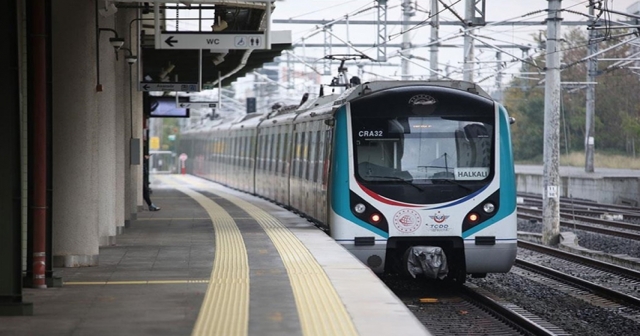 Marmaray bir günde 743 bin 596 yolcu taşıyarak rekor tazeledi