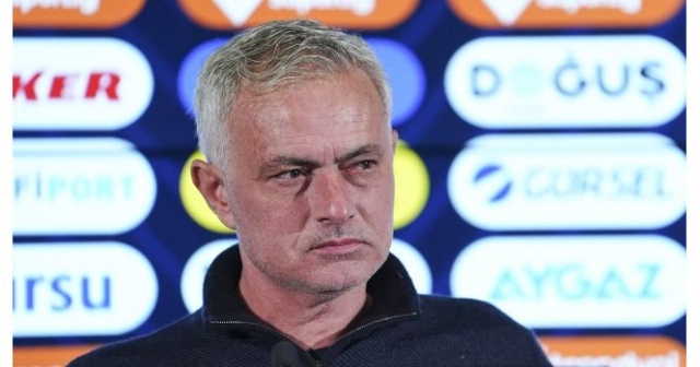 Mourinho, 25 yıl ve 26 kupa ile "özel" olduğunu kanıtladığını söyledi