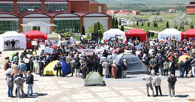 ÖĞRENCİLER GAZZE İÇİN YÜRÜDÜLER