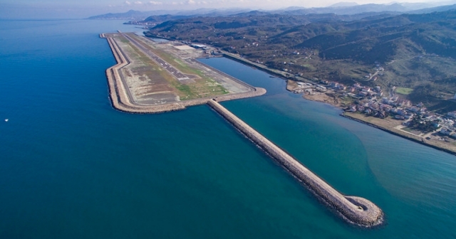 Ordu Giresun Havalimanı'nın kapanmasının nedeni pistteki çökme!