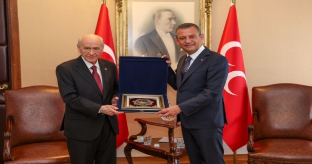 Özel ile Bahçeli bir araya geldi