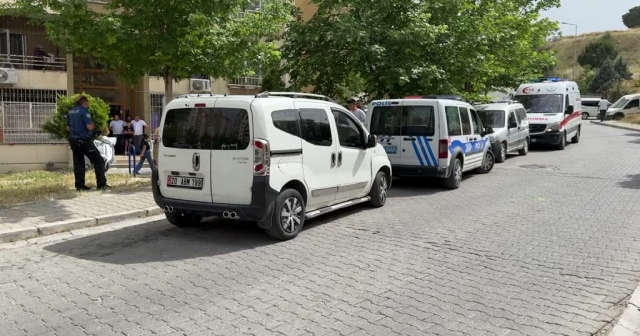 Pencereden düşen 4 yaşındaki çocuk hayatını kaybetti