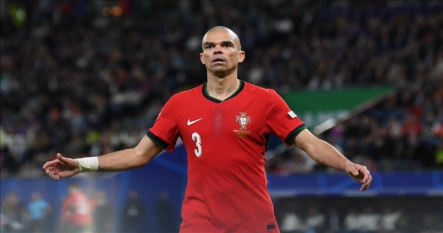 Portekizli futbolcu Pepe, 41 yaşında futbolu bıraktı