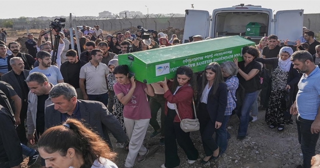 Rojin Kabaiş'in cenazesi Diyarbakır'da defnedildi