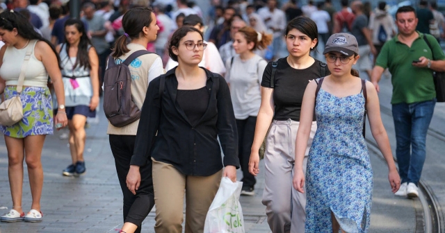 Türkiye'nin Kadın Nüfusu 2026'da Erkekleri Geçecek