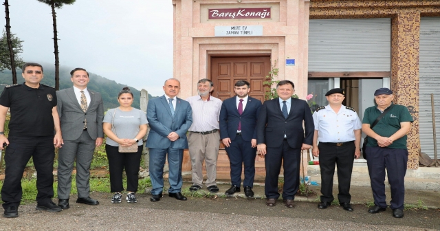 Vali Erol, Çaybaşı'ndaki Barış Konağı'nı Ziyaret Etti