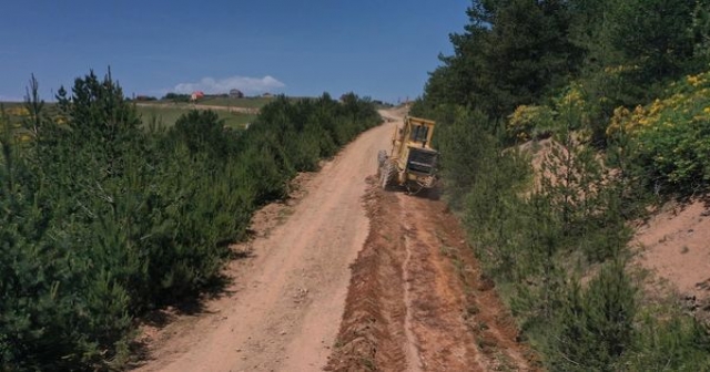 YAYLA TURİZMİ İÇİN ÇAMBAŞI OBA YOLLARI ONARILIYOR