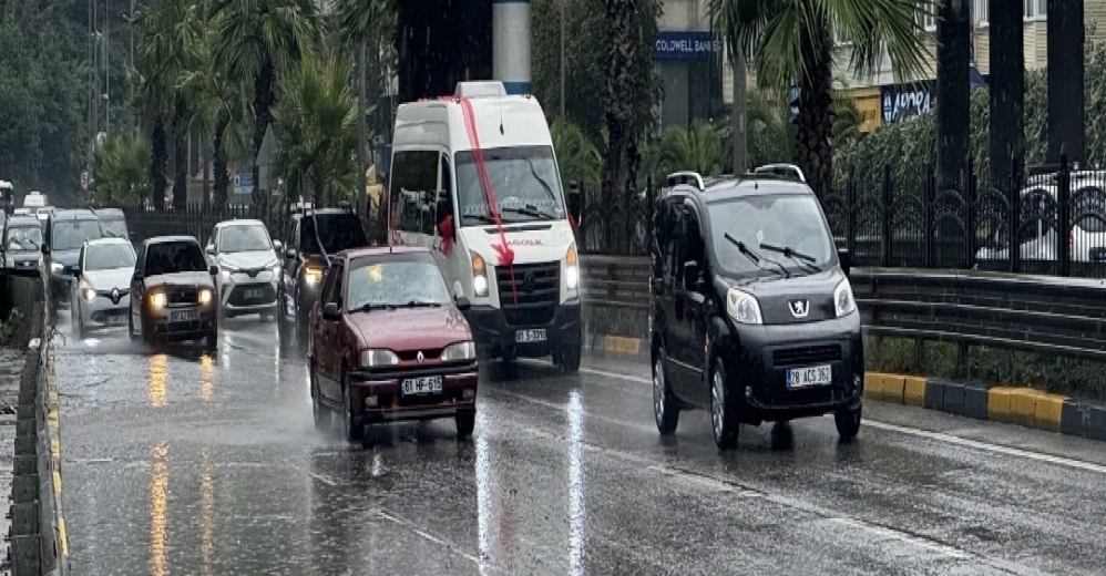 Trabzon'da Sağanak Etkili Oldu