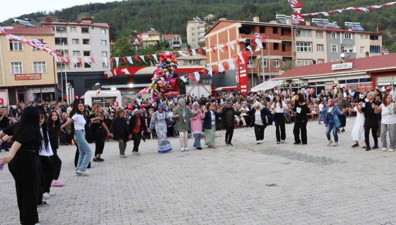 Mesudiye'de Festival Birlik ve Beraberlik Rüzgârı Estirdi