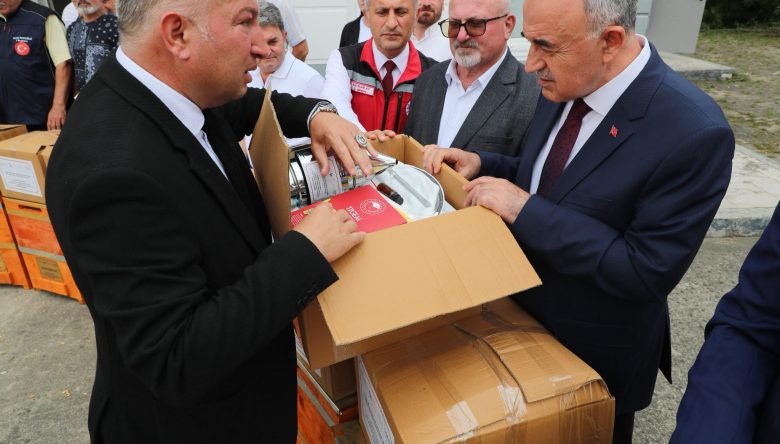 Arıcılara Arı Zehiri Toplama Ekipmanı Desteği