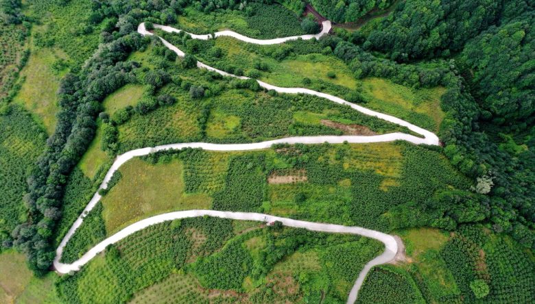 O Mahalleler Beton Yolla Nefes Aldı