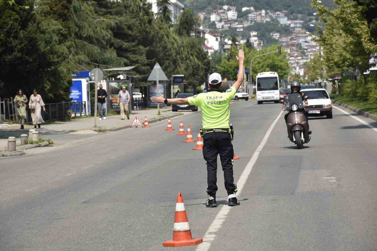 ORDU’DA BİR HAFTADA 16 BİN 910 ARAÇ DENETLENDİ