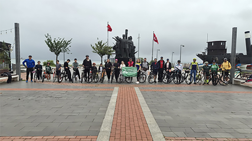 BİSİKLET TUTKUNLARI AYNI HEDEF İÇİN PEDAL ÇEVİRDİ